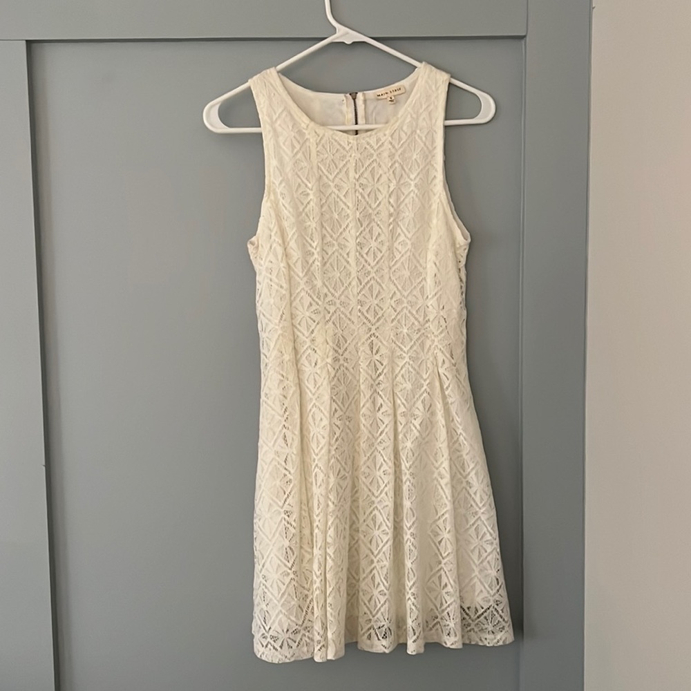 Main Strip White Lace-Pattern dress, size small